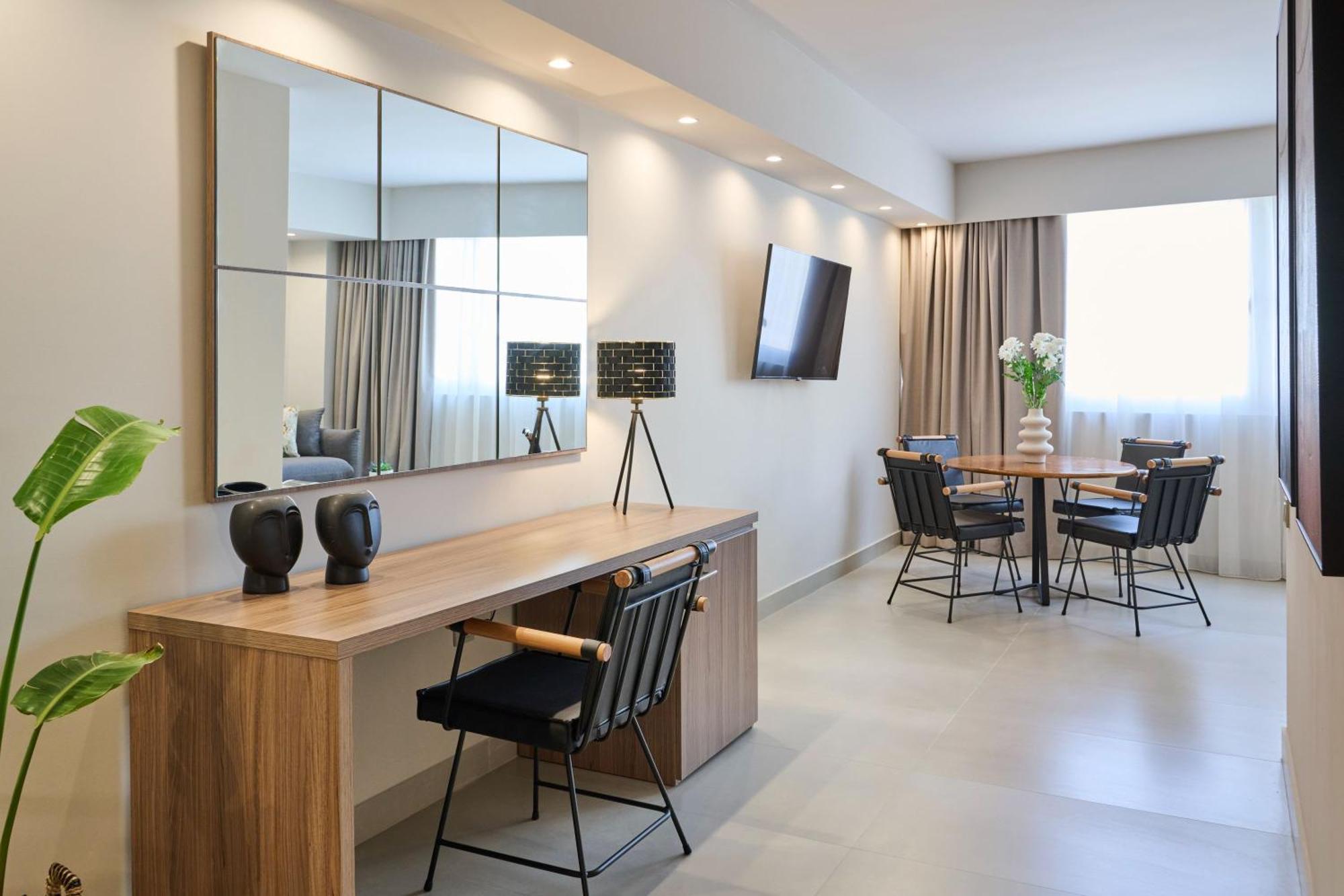 Acropolis Muses - Downtown Luxury Apartments Atenas Exterior foto